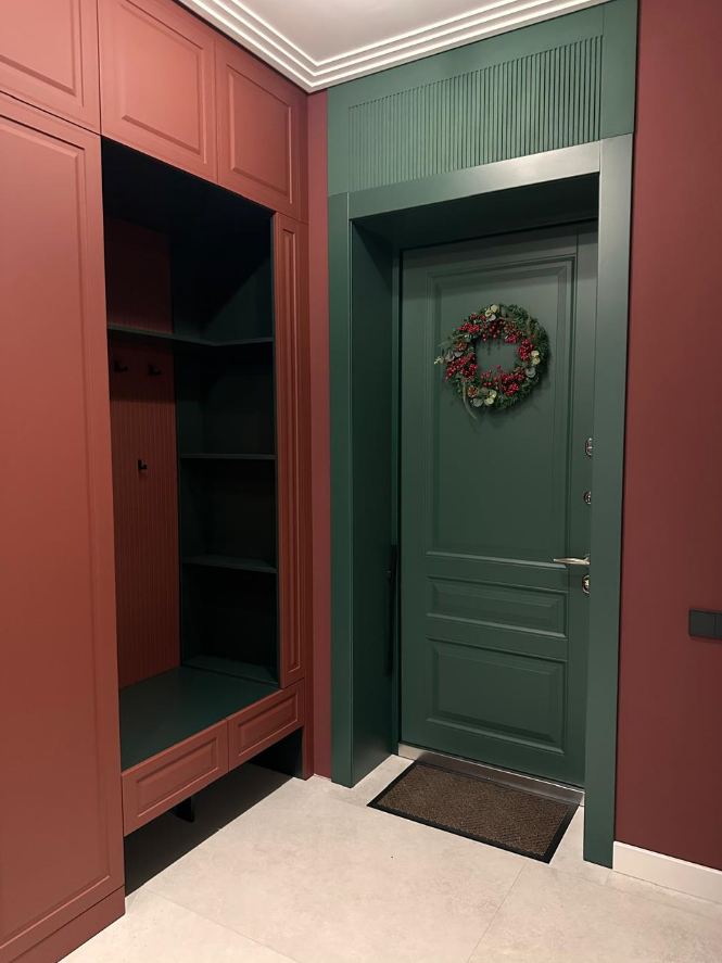 Дверь в классическом стиле